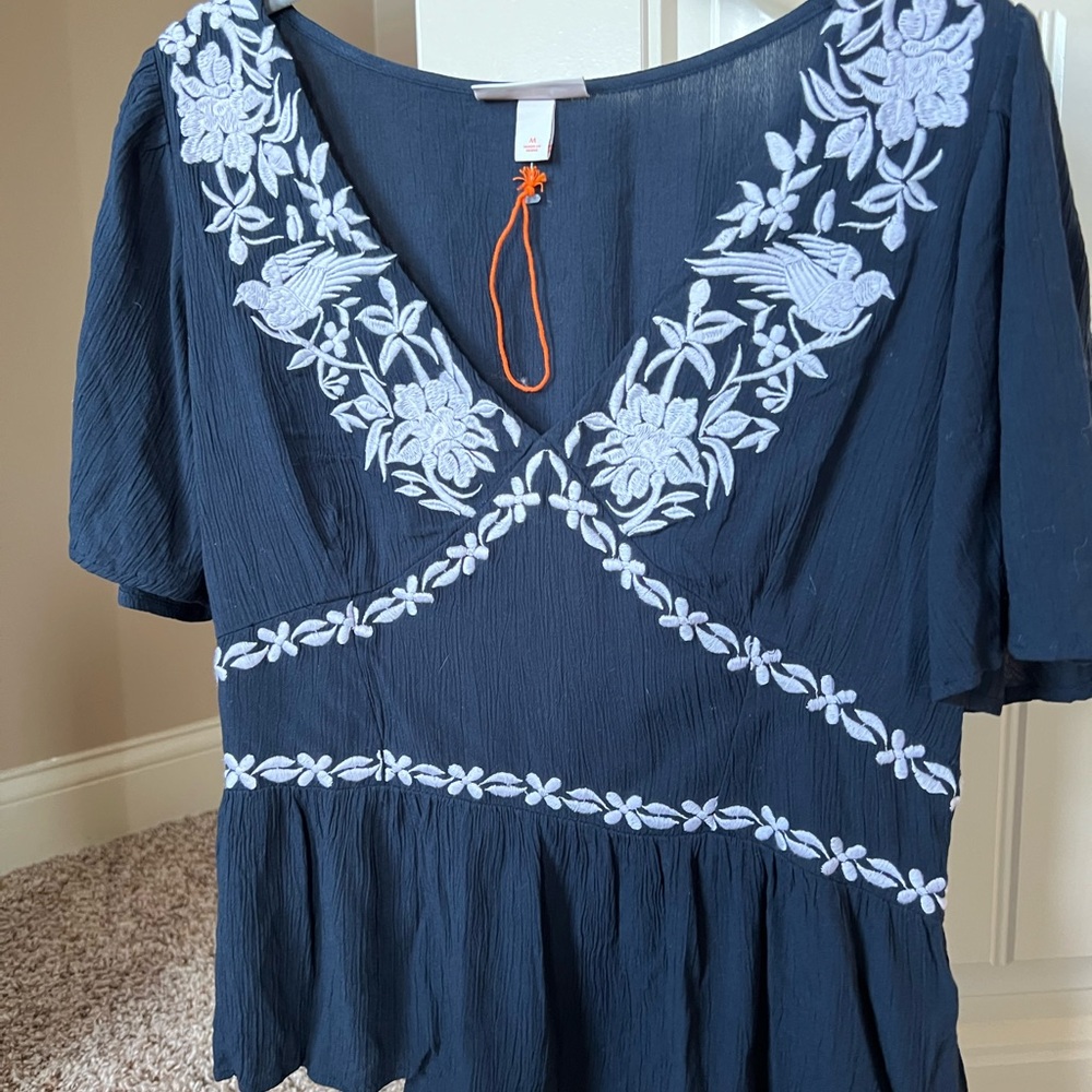 Knox Rose Navy Blouse with White Floral Details